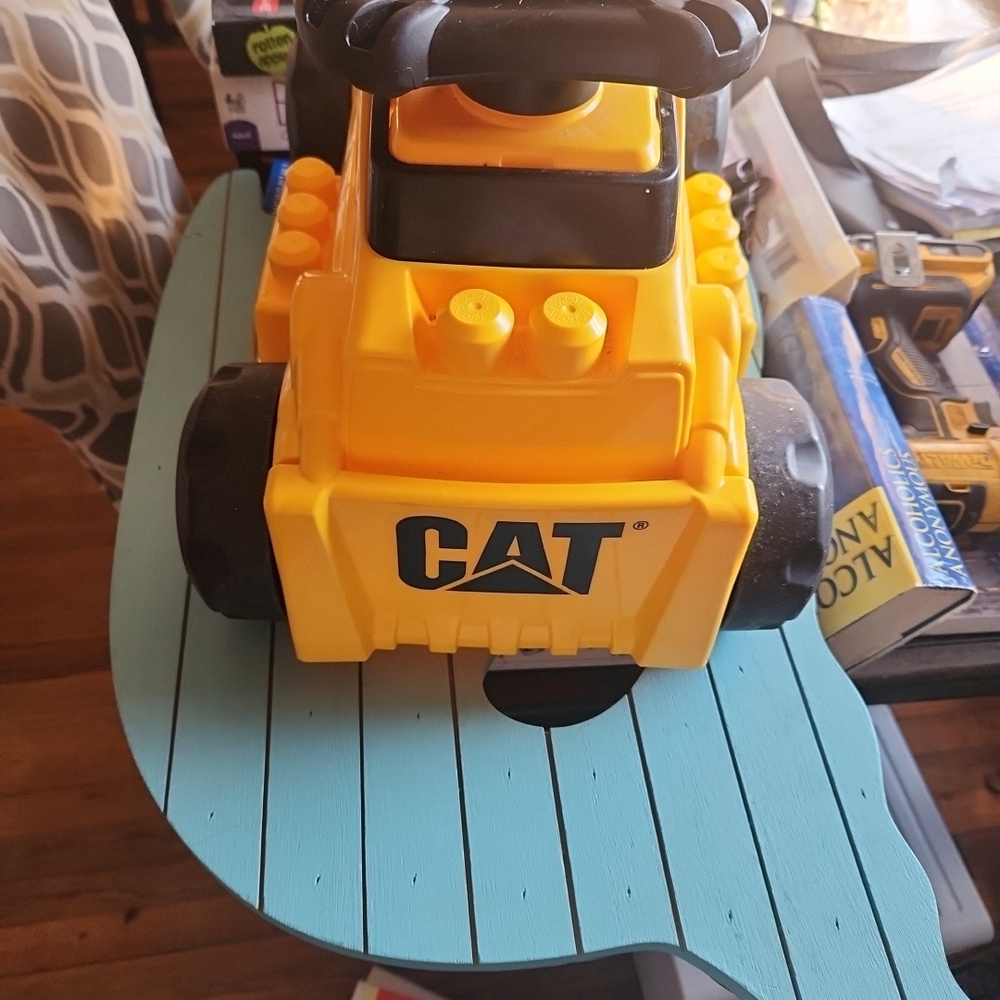 CAT Yellow Ride-On Construction ToyMega Bloks